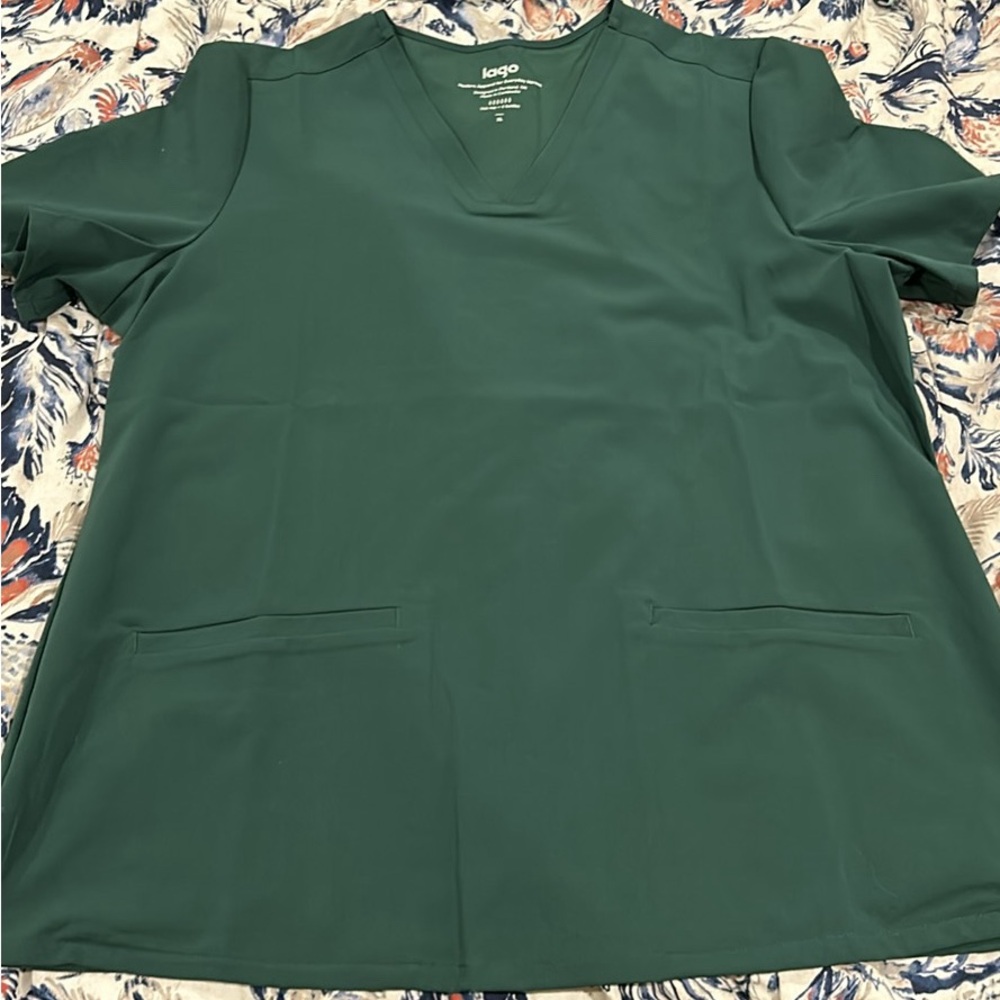 Lago Crescent Hunter Green Scrub Top